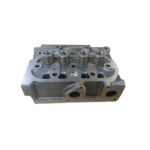 碁盤と蓋付き[写真2] Cylinder Head Complete Z402 Kubota | Aixam 400 | Shop4Trac