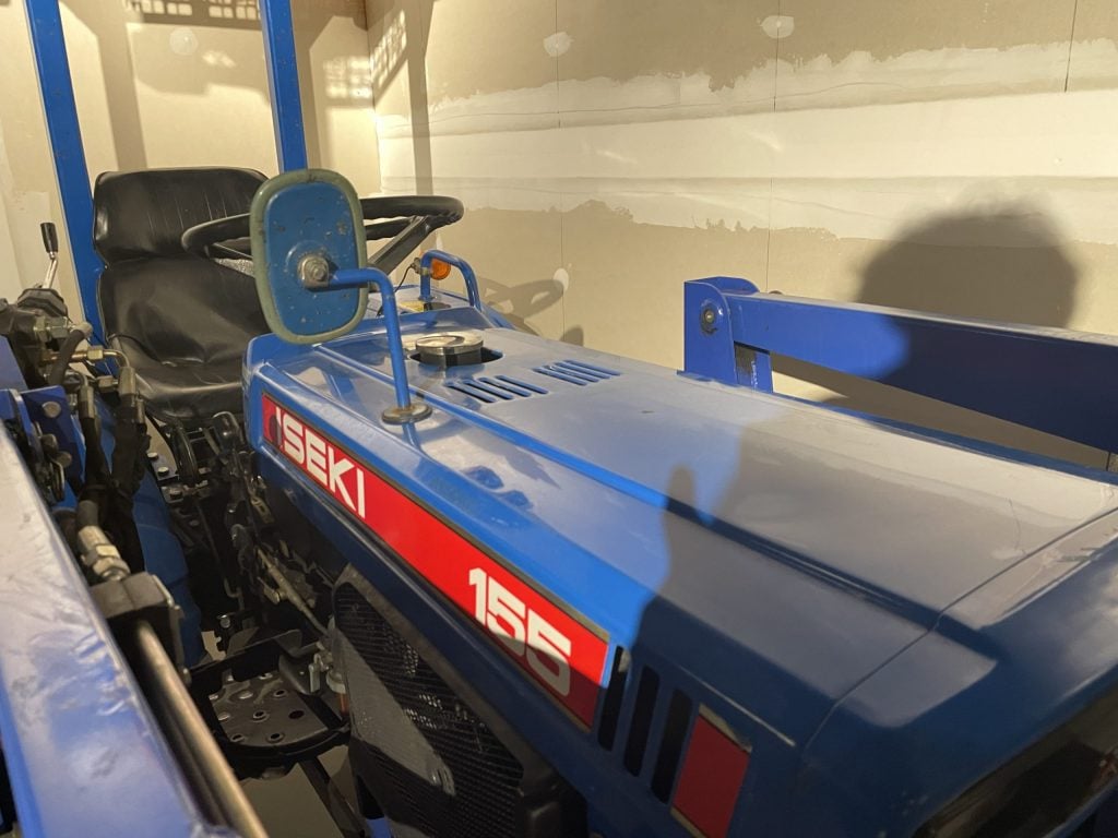 Renovar un tractor Iseki – ¿Cómo pinto mi tractor con los colores correctos?