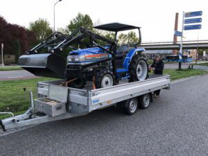 Tracteur sur chargeur frontal